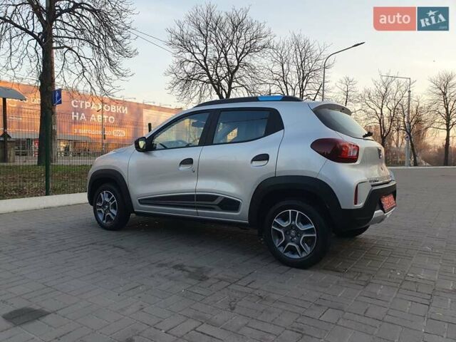 Серый Дачия Spring, объемом двигателя 0 л и пробегом 35 тыс. км за 9599 $, фото 4 на Automoto.ua