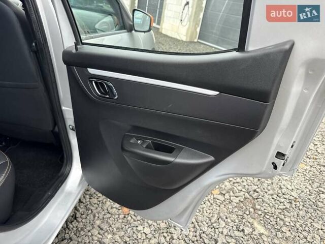 Серый Дачия Spring, объемом двигателя 0 л и пробегом 32 тыс. км за 8950 $, фото 29 на Automoto.ua