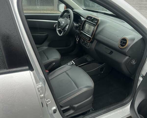 Серый Дачия Spring, объемом двигателя 0 л и пробегом 33 тыс. км за 8499 $, фото 10 на Automoto.ua