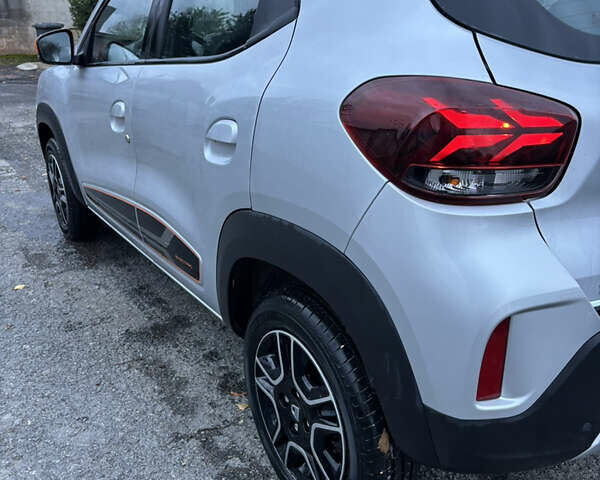 Серый Дачия Spring, объемом двигателя 0 л и пробегом 22 тыс. км за 8500 $, фото 11 на Automoto.ua