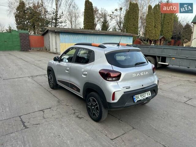 Серый Дачия Spring, объемом двигателя 0 л и пробегом 53 тыс. км за 8999 $, фото 11 на Automoto.ua