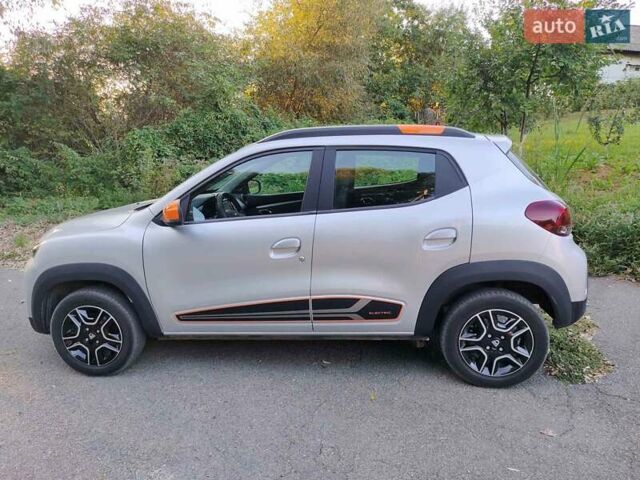 Серый Дачия Spring, объемом двигателя 0 л и пробегом 45 тыс. км за 9500 $, фото 10 на Automoto.ua