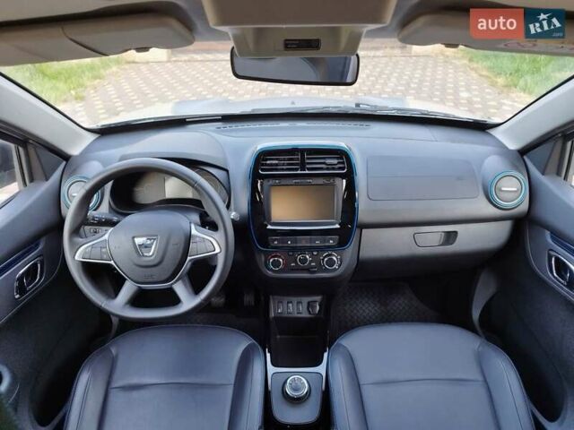 Серый Дачия Spring, объемом двигателя 0 л и пробегом 3 тыс. км за 9000 $, фото 12 на Automoto.ua
