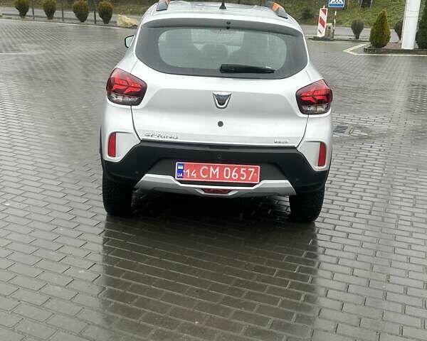 Серый Дачия Spring, объемом двигателя 0 л и пробегом 33 тыс. км за 8499 $, фото 5 на Automoto.ua