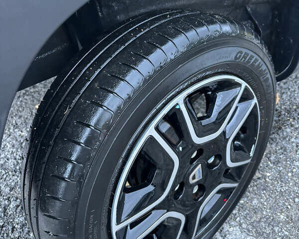 Серый Дачия Spring, объемом двигателя 0 л и пробегом 22 тыс. км за 8500 $, фото 17 на Automoto.ua