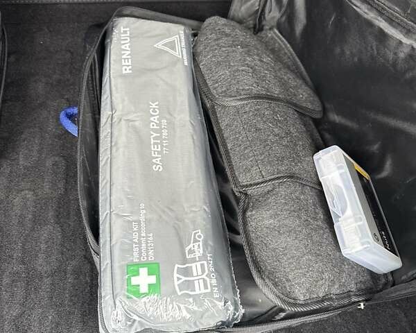 Серый Дачия Spring, объемом двигателя 0 л и пробегом 32 тыс. км за 8950 $, фото 42 на Automoto.ua