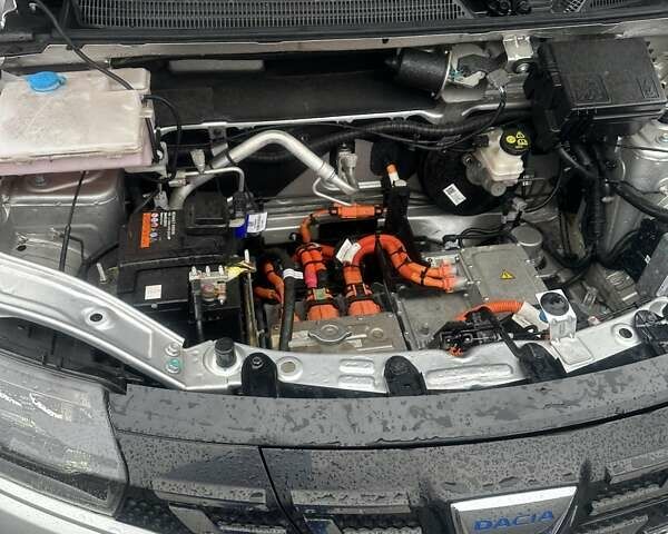 Серый Дачия Spring, объемом двигателя 0 л и пробегом 33 тыс. км за 8499 $, фото 19 на Automoto.ua