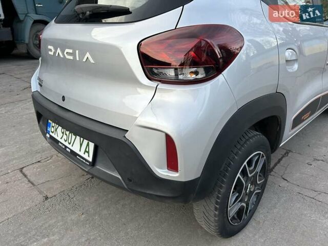 Серый Дачия Spring, объемом двигателя 0 л и пробегом 53 тыс. км за 8999 $, фото 12 на Automoto.ua