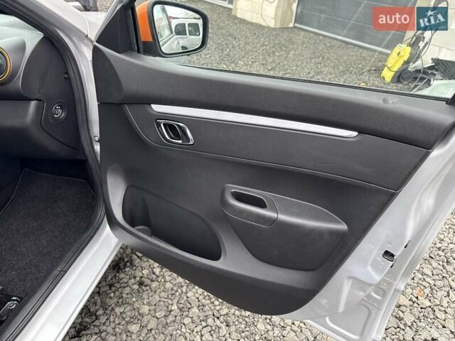 Серый Дачия Spring, объемом двигателя 0 л и пробегом 32 тыс. км за 8950 $, фото 28 на Automoto.ua