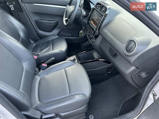 Серый Дачия Spring, объемом двигателя 0 л и пробегом 53 тыс. км за 8999 $, фото 25 на Automoto.ua