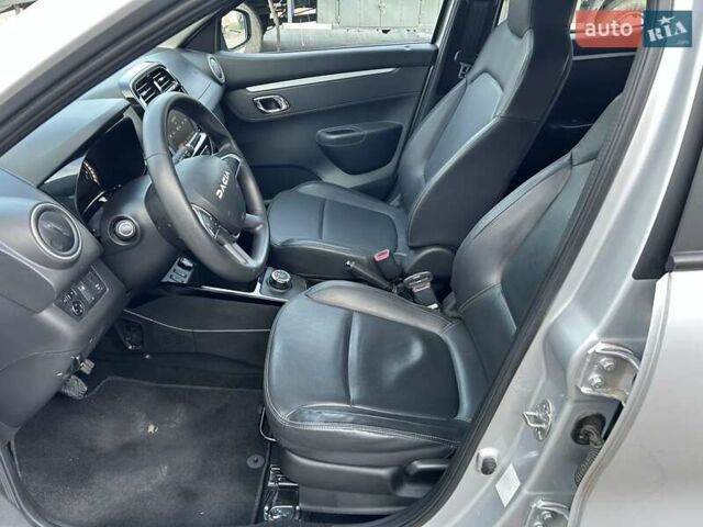 Серый Дачия Spring, объемом двигателя 0 л и пробегом 53 тыс. км за 8999 $, фото 18 на Automoto.ua