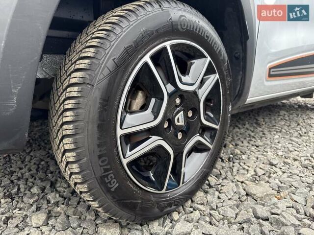 Серый Дачия Spring, объемом двигателя 0 л и пробегом 32 тыс. км за 8950 $, фото 14 на Automoto.ua