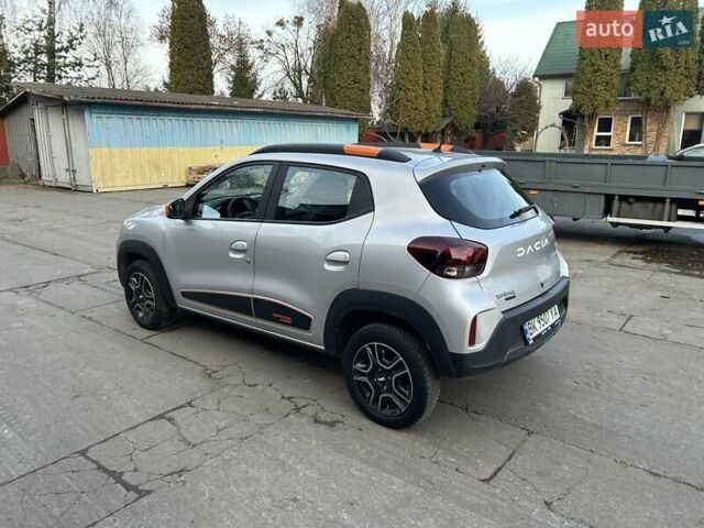 Серый Дачия Spring, объемом двигателя 0 л и пробегом 53 тыс. км за 8999 $, фото 16 на Automoto.ua