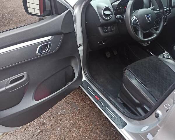 Серый Дачия Spring, объемом двигателя 0 л и пробегом 41 тыс. км за 9999 $, фото 10 на Automoto.ua