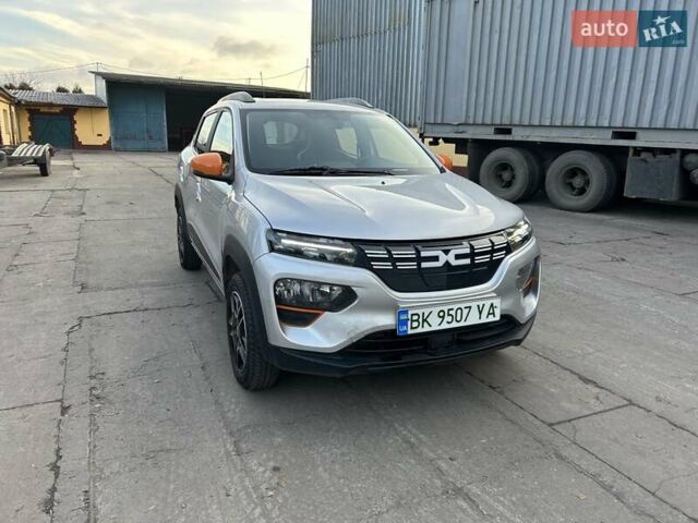 Серый Дачия Spring, объемом двигателя 0 л и пробегом 53 тыс. км за 8999 $, фото 7 на Automoto.ua