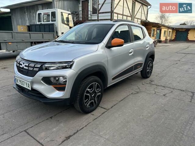 Серый Дачия Spring, объемом двигателя 0 л и пробегом 53 тыс. км за 8999 $, фото 2 на Automoto.ua