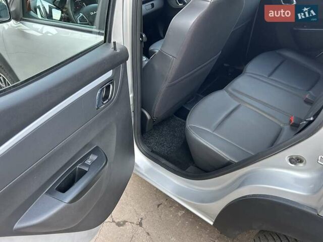 Серый Дачия Spring, объемом двигателя 0 л и пробегом 53 тыс. км за 8999 $, фото 23 на Automoto.ua