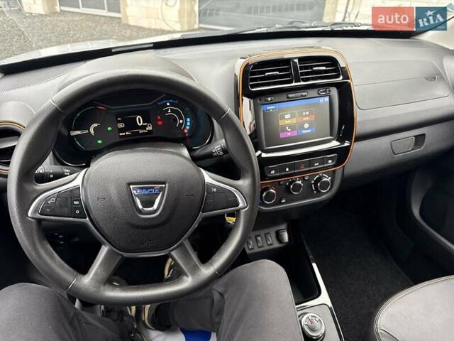 Серый Дачия Spring, объемом двигателя 0 л и пробегом 32 тыс. км за 8950 $, фото 34 на Automoto.ua