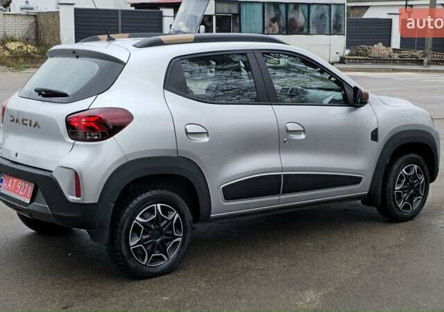 Серый Дачия Spring, объемом двигателя 0 л и пробегом 5 тыс. км за 11500 $, фото 5 на Automoto.ua