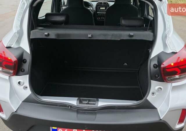 Серый Дачия Spring, объемом двигателя 0 л и пробегом 5 тыс. км за 11500 $, фото 30 на Automoto.ua