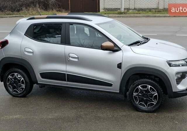 Серый Дачия Spring, объемом двигателя 0 л и пробегом 5 тыс. км за 11500 $, фото 3 на Automoto.ua