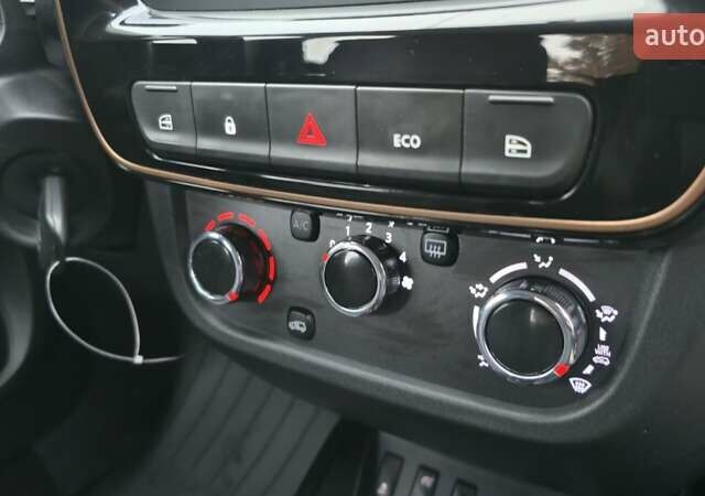 Серый Дачия Spring, объемом двигателя 0 л и пробегом 5 тыс. км за 11500 $, фото 20 на Automoto.ua