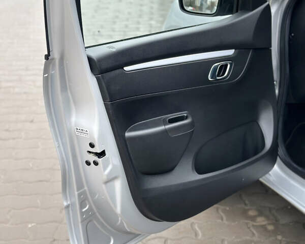 Серый Дачия Spring, объемом двигателя 0 л и пробегом 1 тыс. км за 11800 $, фото 22 на Automoto.ua