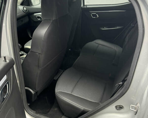 Серый Дачия Spring, объемом двигателя 0 л и пробегом 13 тыс. км за 9300 $, фото 9 на Automoto.ua