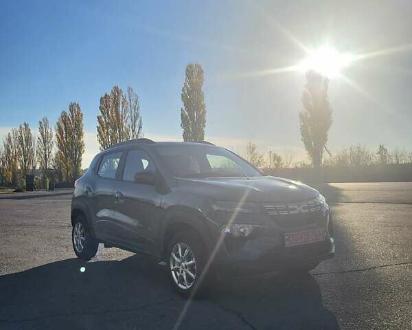 Зелений Дачія Spring, об'ємом двигуна 0 л та пробігом 4 тис. км за 12800 $, фото 4 на Automoto.ua