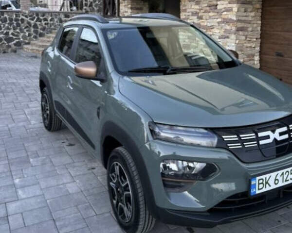 Зеленый Дачия Spring, объемом двигателя 0 л и пробегом 4 тыс. км за 11200 $, фото 1 на Automoto.ua