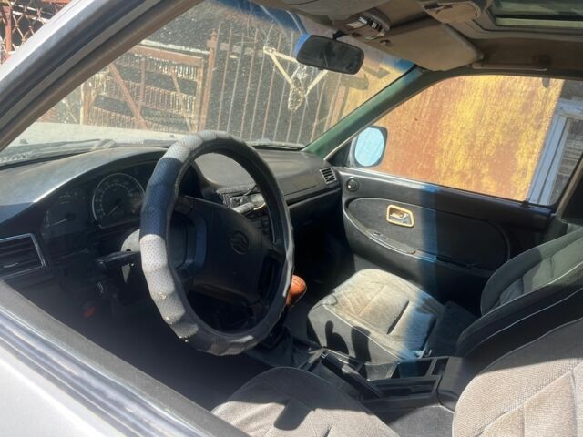 Чорний Даді Shuttle, об'ємом двигуна 0 л та пробігом 200 тис. км за 2200 $, фото 4 на Automoto.ua