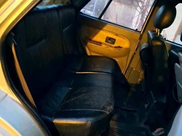 Сірий Даді Shuttle, об'ємом двигуна 2.3 л та пробігом 250 тис. км за 2700 $, фото 8 на Automoto.ua