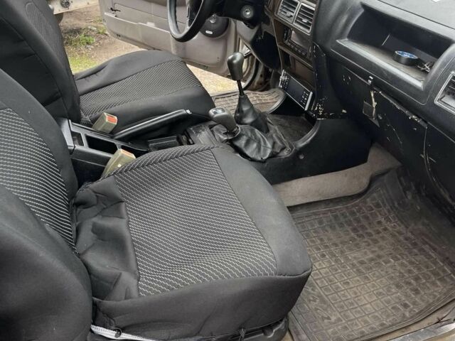 Серый Дади Шатл, объемом двигателя 2.4 л и пробегом 230 тыс. км за 3600 $, фото 7 на Automoto.ua