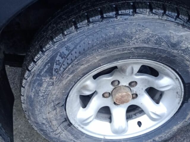 Чорний Даді Смузінг, об'ємом двигуна 0 л та пробігом 150 тис. км за 1999 $, фото 3 на Automoto.ua