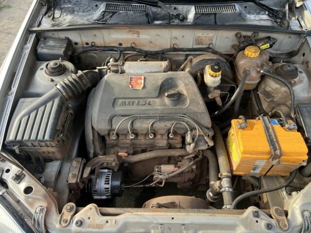 Серый Дэу Броугхам, объемом двигателя 1.3 л и пробегом 94 тыс. км за 1900 $, фото 2 на Automoto.ua