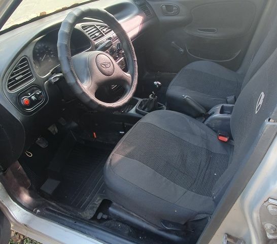 Серый Дэу Сиело, объемом двигателя 1.4 л и пробегом 3 тыс. км за 1067 $, фото 5 на Automoto.ua