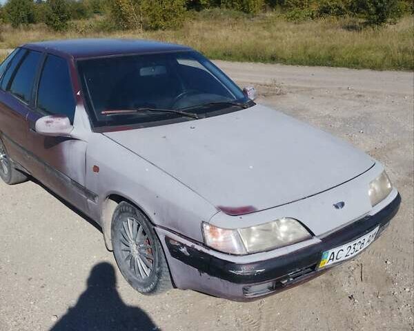 Красный Дэу Эсперо, объемом двигателя 1.5 л и пробегом 404 тыс. км за 555 $, фото 2 на Automoto.ua