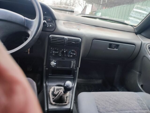 Червоний Деу Есперо, об'ємом двигуна 1.5 л та пробігом 200 тис. км за 1150 $, фото 6 на Automoto.ua