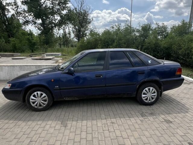 Синий Дэу Эсперо, объемом двигателя 1.8 л и пробегом 125 тыс. км за 1299 $, фото 3 на Automoto.ua
