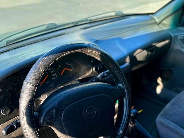 Зелений Деу Есперо, об'ємом двигуна 1.8 л та пробігом 0 тис. км за 960 $, фото 6 на Automoto.ua