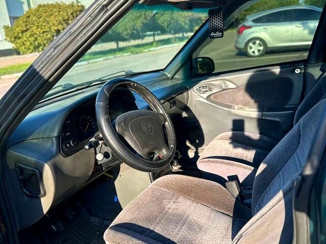 Зелений Деу Есперо, об'ємом двигуна 1.8 л та пробігом 0 тис. км за 960 $, фото 7 на Automoto.ua