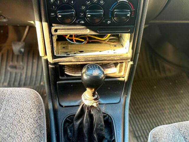 Зелений Деу Есперо, об'ємом двигуна 1.8 л та пробігом 0 тис. км за 960 $, фото 4 на Automoto.ua