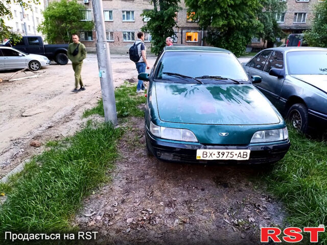 Зеленый Дэу Эсперо, объемом двигателя 2 л и пробегом 160 тыс. км за 650 $, фото 1 на Automoto.ua