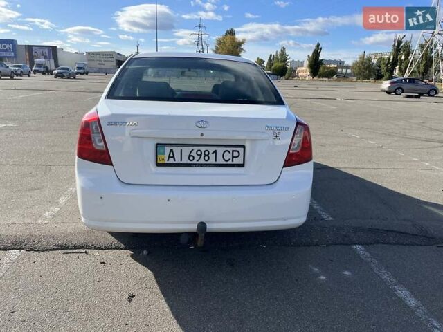 Белый Дэу Джентра, объемом двигателя 1.49 л и пробегом 201 тыс. км за 3900 $, фото 5 на Automoto.ua