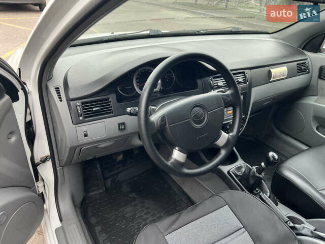 Білий Деу Джентра, об'ємом двигуна 1.49 л та пробігом 127 тис. км за 4900 $, фото 7 на Automoto.ua