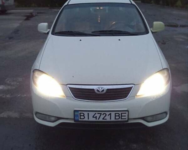 Белый Дэу Джентра, объемом двигателя 1.5 л и пробегом 240 тыс. км за 3555 $, фото 12 на Automoto.ua