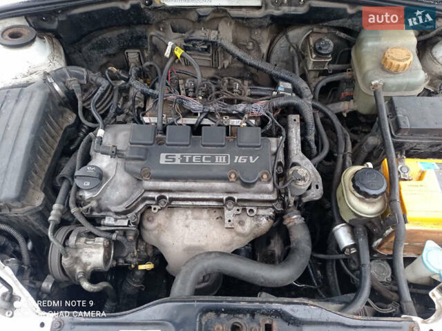 Білий Деу Джентра, об'ємом двигуна 1.49 л та пробігом 250 тис. км за 3800 $, фото 8 на Automoto.ua