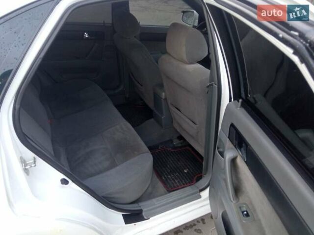 Білий Деу Джентра, об'ємом двигуна 1.5 л та пробігом 187 тис. км за 3800 $, фото 5 на Automoto.ua