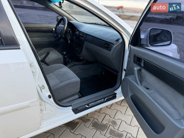 Білий Деу Джентра, об'ємом двигуна 1.49 л та пробігом 181 тис. км за 4200 $, фото 21 на Automoto.ua