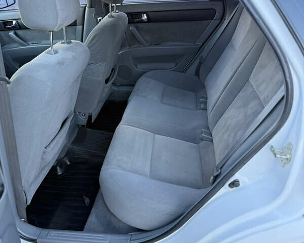 Білий Деу Джентра, об'ємом двигуна 1.49 л та пробігом 181 тис. км за 4200 $, фото 17 на Automoto.ua